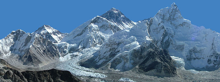 Climb mt. Everest 3D, from base camp to the Summit.