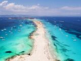 Una Crociera a Ibiza: Tra Storia, Spiagge e Vita Notturna